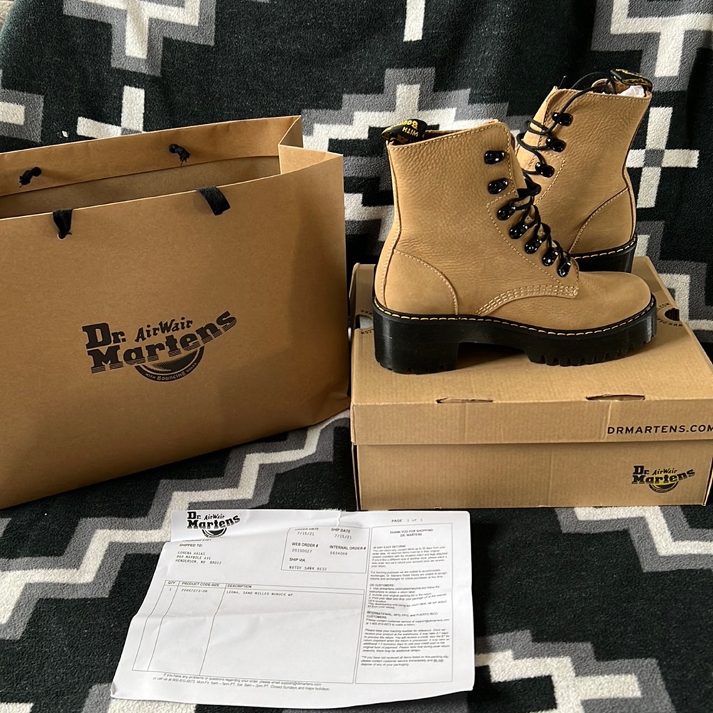DR. Martens…Never worn…. They no longer make this color